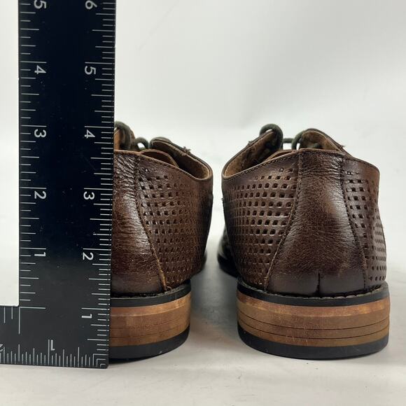 Saks Fifth Avenue Brown Leather Perforated Derby Shoe Mens 7.5 Lace Up 1.25 Heel main image 4